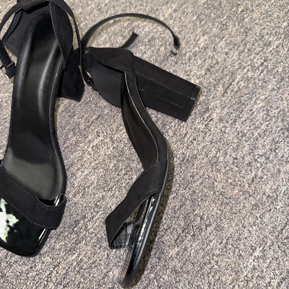 (40) Black Open Toe Block Heels - Picture 2 of 6